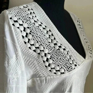 La Blanca White Embroidered Tunic Dress Beach Coverup, Long Sleeve Medium